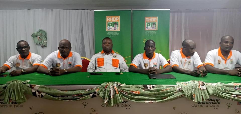 RhdpRjc's tweet photo. 1/2 AVIS DE CONVOCATION DES MEMBRES DU RÉSEAU DES JEUNES CADRES RHDP 🇨🇮
Le Bureau Exécutif du RJC-RHDP convoque l’ensemble de ses membres et sympathisants à une importante réunion, ce Dimanche 28 Mars 2021 au Siège Annexe du RHDP,sis à la Rue Lepic de Cocody à 15H00. https://t.co/R5gVh7neIo