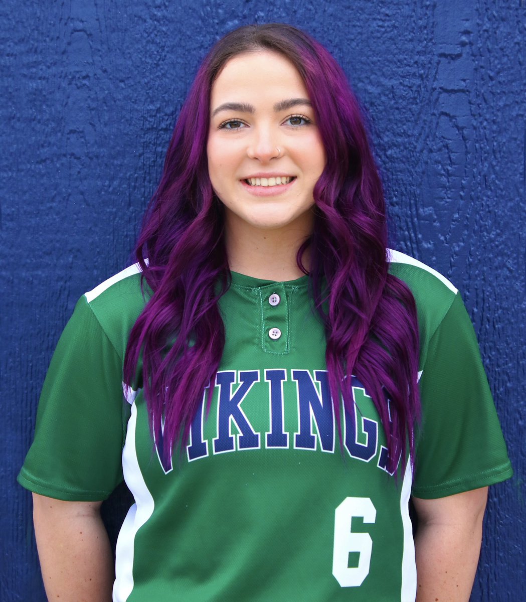 SoftballBbcc's tweet photo. Today we will be introducing #6 Ally Rook who is a sophomore/hybrid on our team. 

Hometown: Roosevelt, Utah
Throws: Right
Bats: Right
Position: Pitcher
Academic Interest: Elementary Education 
Something Interesting: She wears hearing aids https://t.co/Z6UFfCc0x3