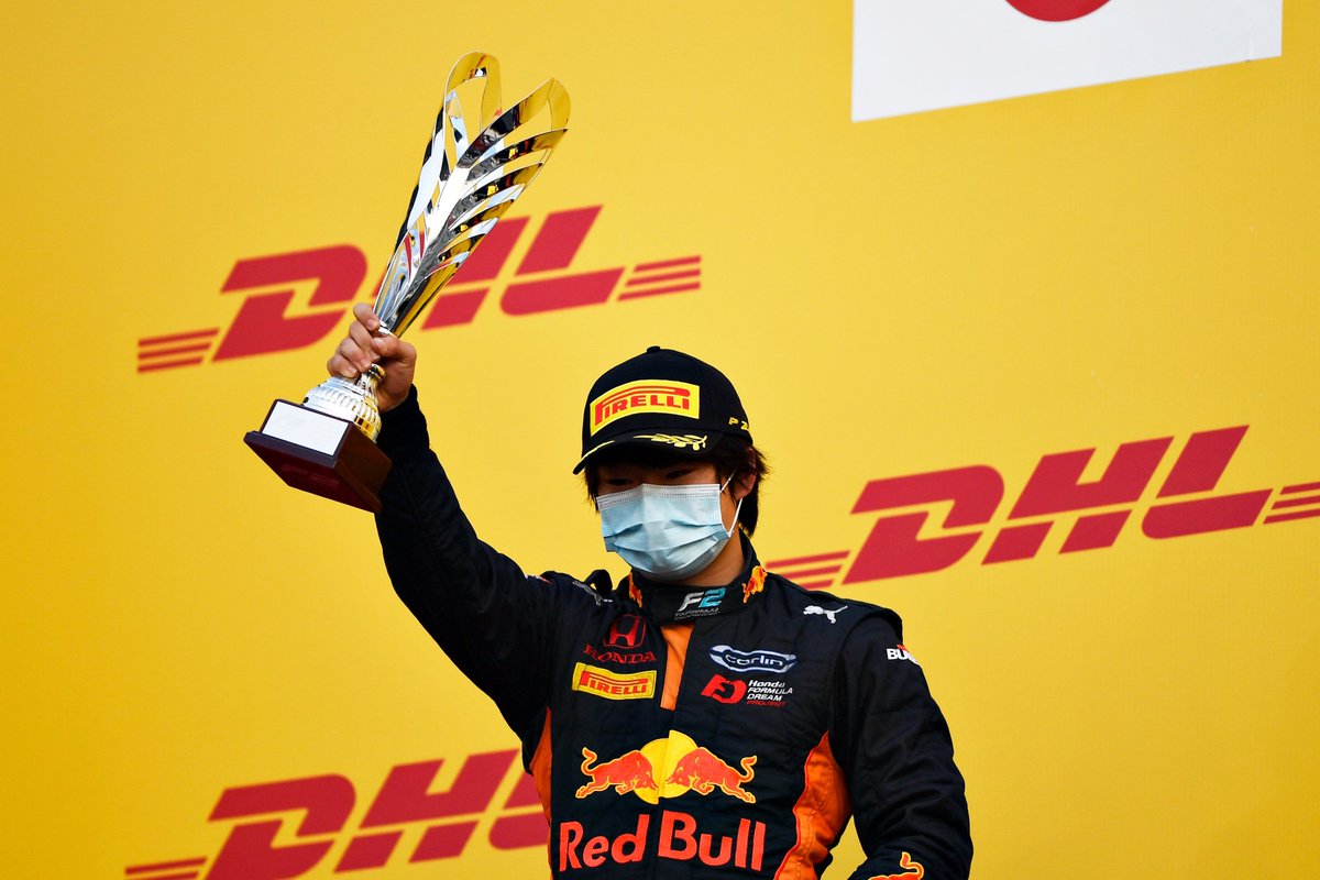 Gq Japan F1ドライバー角田裕毅 つのだ ゆうき を語るとき 誰もがポジティブな言葉を紡ぐ T Co Qteikbmoop 特に注目に値するのは その成長の早さだ