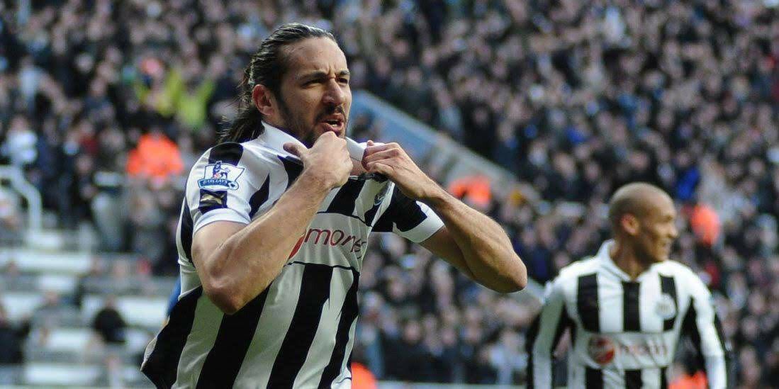 elgalgojonas's tweet photo. Momentos y días inolvidables en @premierleague⚪️⚫️⚪️ #tbt 
@NUFC 

Unforgettable moments and days in Premier League 😃👊👌🔙🔜 #tbt 
Always a Geordie ⚪️⚫️⚪️  👏👏👏
#nufc
#premierleague 
#stjamesparkstadium https://t.co/FXLwSSAHTl