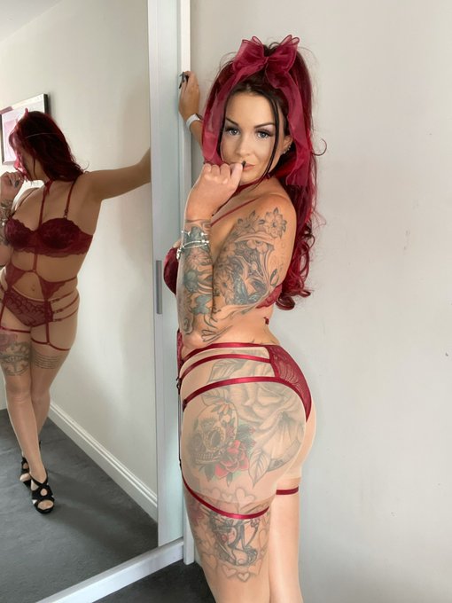 Goodnight Twitter sleep tight 😴 https://t.co/glihphEGsf