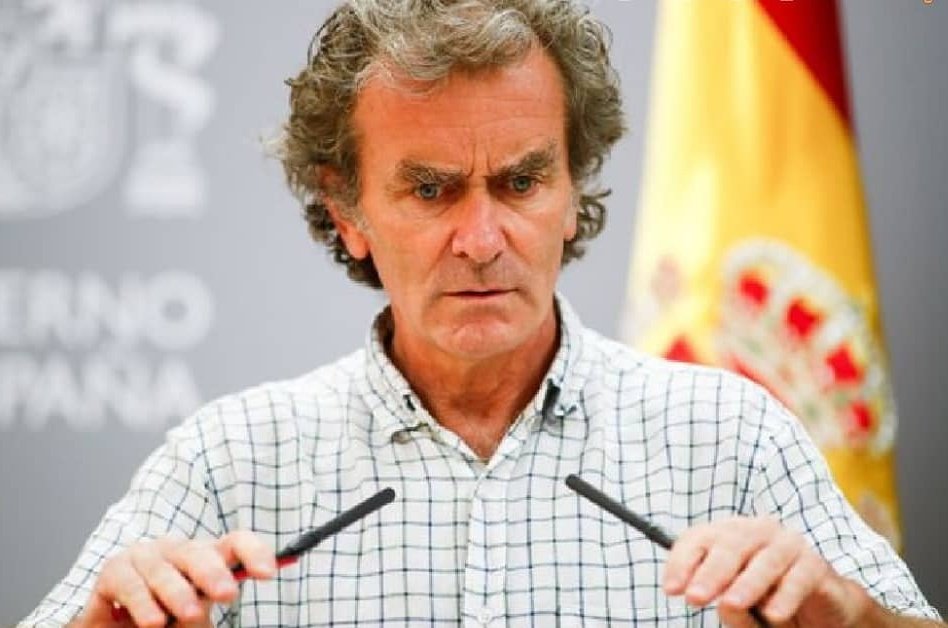 Isaac en Sevilla
Marina en Barcelona
Manuel en Madrid
Toni en Canarias
... 

Fernando Simon :
#LaIslaDeLasTentaciones13