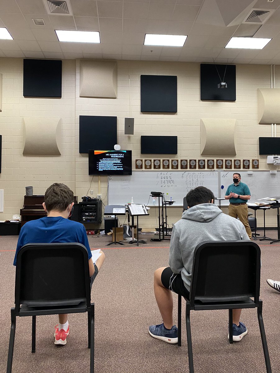 johnscreekband's tweet image. We had a great guest in our band room today! @PatrickMainieri spoke to our Leadership Candidates for the 2021 Gladiator Marching Band! Thank you for sharing your leadership journey and challenging us to think! #WeAre #Leadership @FCS_JCHS @FCS_Zone6_Supt @koperniak @JC_AP_Martin