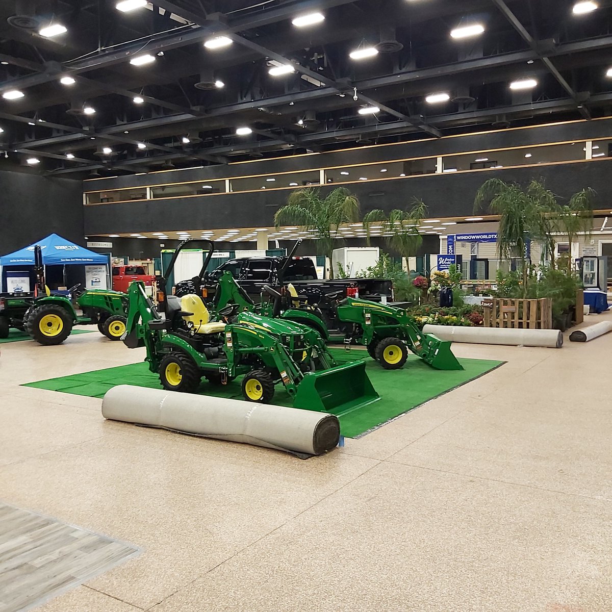 GemsEvents's tweet image. Spring Home Shows have Sprung! Day 2 of set up at the Corpus Home &amp;amp; Garden Show!