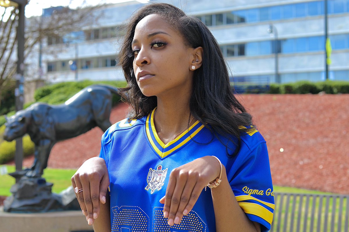 og_sgrho's tweet photo. Introducing our Σoul Σurvivor

You may know her as Eniqua Boone, but from this day forward, we will foreverrr know her as

✨ The Golden AsteRHOid ✨

💙🐩💛 https://t.co/PMZb1B0cni