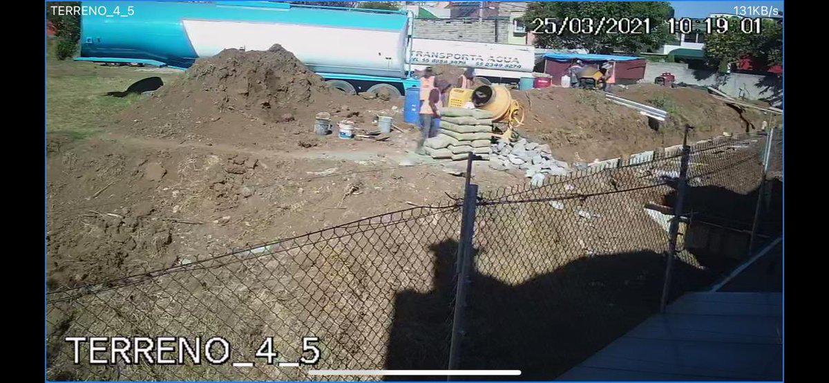 feryalcala's tweet photo. Seguimos con las irregularidades en la alcaldía de Cuajimalpa. “Clausuraron la obra, pero@siguen trabajando” #altoalaimpunidad @AdrianRubalcava @seduviCDMX @Claudiashein BASTA YA https://t.co/hodaErU3QI