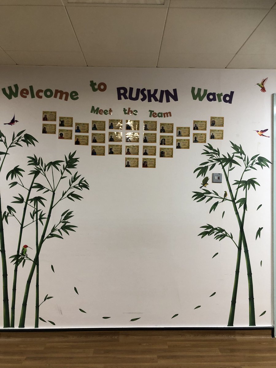 Joan37975855's tweet photo. @AubreyRuskin❤️#safeward❤️Ruskin Ward Staff Photo Board❤️❤️ @zara71613976 @GoalsOlivers @MaudsleyNHS https://t.co/V4EtTYgDkG