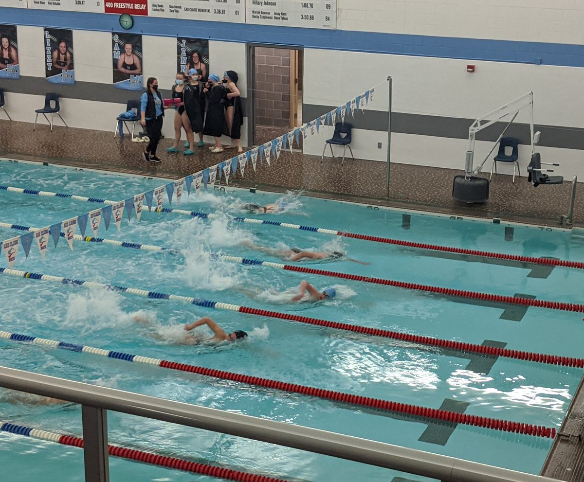 ECN_Athletics's tweet photo. @ecnswim hosting the ECM Old Abe's in a crosstown meet! https://t.co/mBLCPfOrHa
