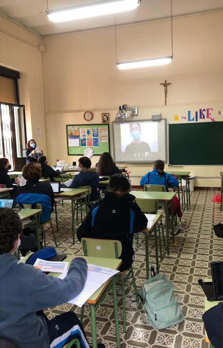 CCalasancio's tweet photo. Nuestros alumnos de Economía de 4°ESO han participado en un juego de simulación "Finanzas para la vida" organizado por la Fundación Cajasur. https://t.co/3XoJfB0HsA