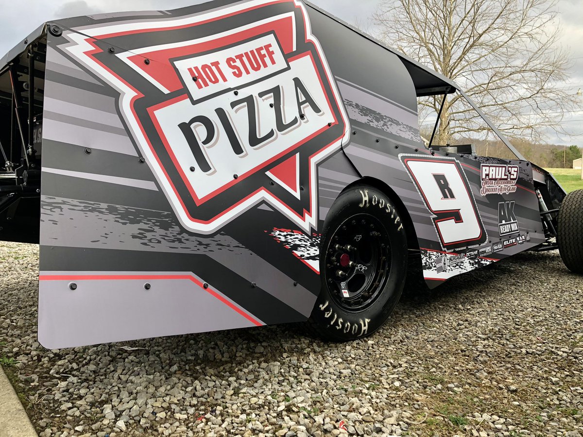 BPGConline's tweet photo. 2020 Atomic Speedway AND Jackson County Speedway Modified Track Champion with an all new look for ‘21!  JP Roberts and crew rolled out the wicked new ride in matte finish tonight.  Good luck JP/9R crew!!  #wewrapityourockit #dirtmodified #racewrap #trackchamp #fellers #mutoh https://t.co/YvKPfYrm38