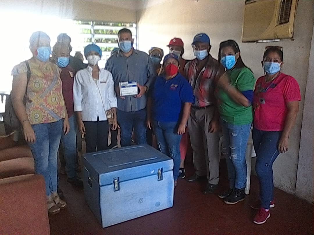 Zonaeducadelor1's tweet photo. Municipio Casacoima #DeltaAmacuro inicia excelente jornada de vacunación a personal educativo @NicolasMaduro @psuvaristobulo @MPPEDUCACION @Nancyor7 @RosangelaOrozco @JorgePerezVZLA @PartidoPSUV @GobLizeta @loa_palante @EdgarGAlcalde @FlorvidiaLaya https://t.co/UHRyV1PG26