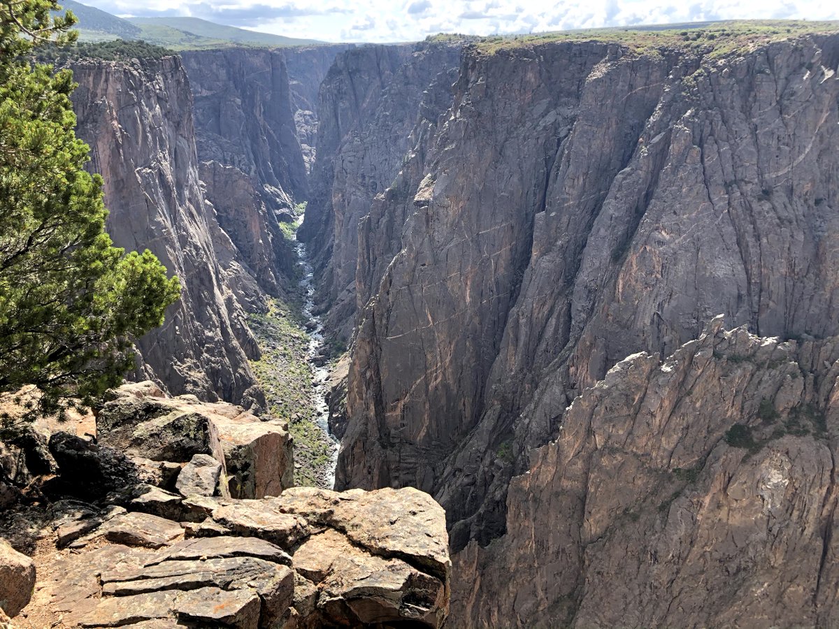 david_kroese's tweet photo. @naturetechfam @BlackCanyonNPS @ScottsBluffNPS @GuadalupeMtnsNP I'll see your Black Canyon, and raise you with another view from Exclamation Point off the incredible North Vista Trail. #ParkChat https://t.co/DYqSdfy4Ow