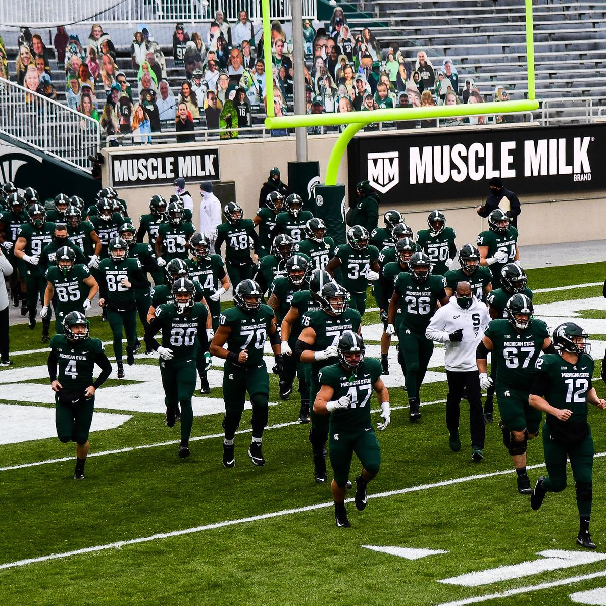 _JacksonArnold_'s tweet photo. After a great talk with @JayJohnsonFB, I am blessed to receive my first offer from Michigan State University #AGTG @mike_gallegos16 @ReedHeim @coachrodneywebb @coachjjohnson1 @kylekeese https://t.co/YJbYH6sb6I