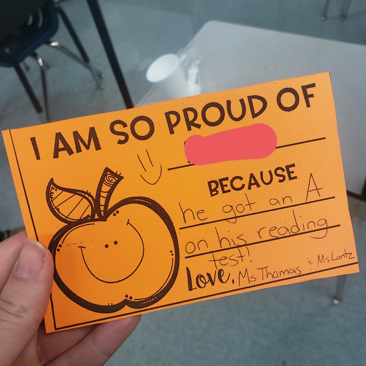 bmtedder1's tweet photo. @MadisonLantz7 and I had a student who was SO excited he got an A on his reading test today. He told me that @MindySLaVecchia's mini booklet from her #testanxiety lesson helped him as he kept reading it to remind him during his test! 😍 @AmeliaElem #ACESsurfsup #positivenotes https://t.co/y5Au1Fh149