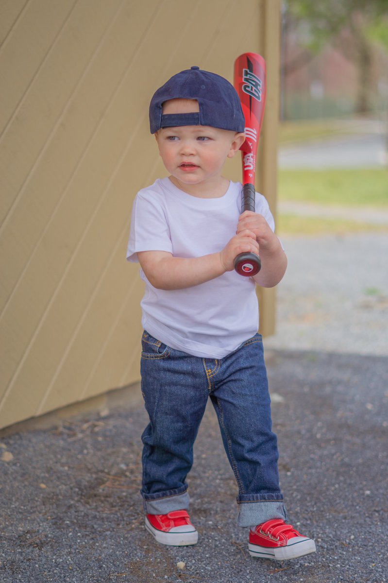 LindsayFox5's tweet photo. Weather is getting nice in the DMV, be sure to book your spring or summer photo session now! We recently did a sandlot session! Check out more of our work @sistershotsphoto on IG and FB and https://t.co/J0OY9ytoU6 https://t.co/u00lSgjNOk