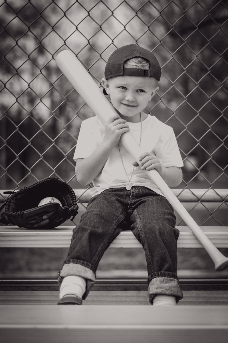 LindsayFox5's tweet photo. Weather is getting nice in the DMV, be sure to book your spring or summer photo session now! We recently did a sandlot session! Check out more of our work @sistershotsphoto on IG and FB and https://t.co/J0OY9ytoU6 https://t.co/u00lSgjNOk