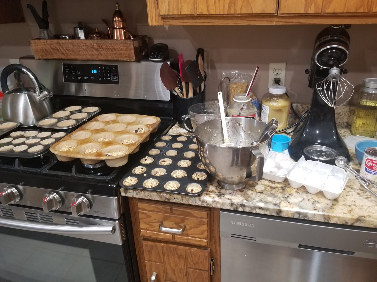 speechchic101's tweet photo. Baking treats for Rachel's #archery bake sale at her next tournament. Still raising money for Colombia in May! #backtoarchery #usaarchery #worldarchery https://t.co/GZG0z101Cv https://t.co/DtQTSzlDZh