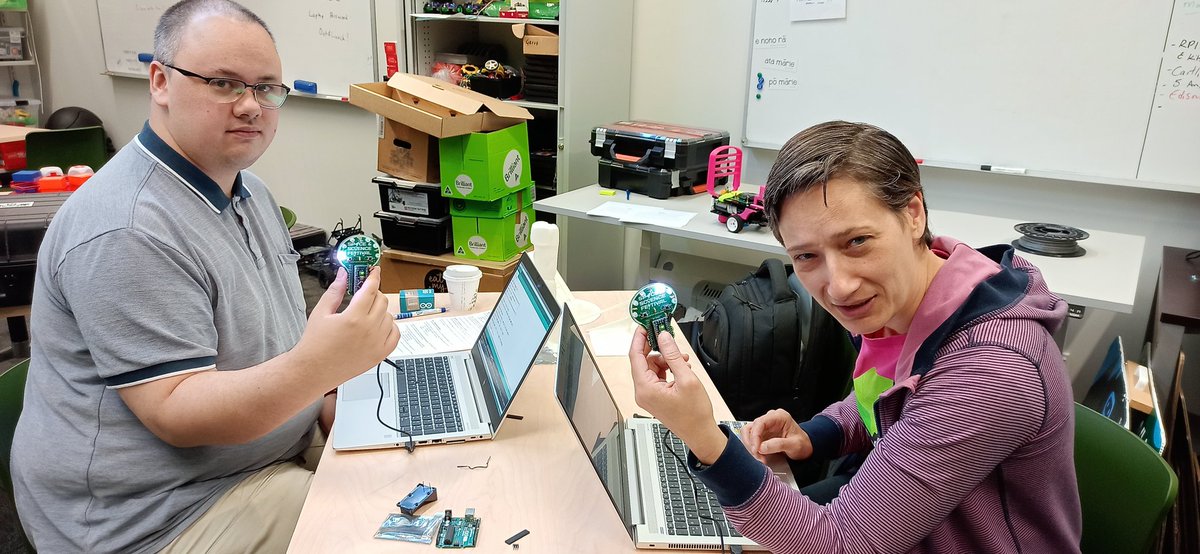 🅿🆁🅰🆅🅸🅽 🆅🅰🆉 tweet media