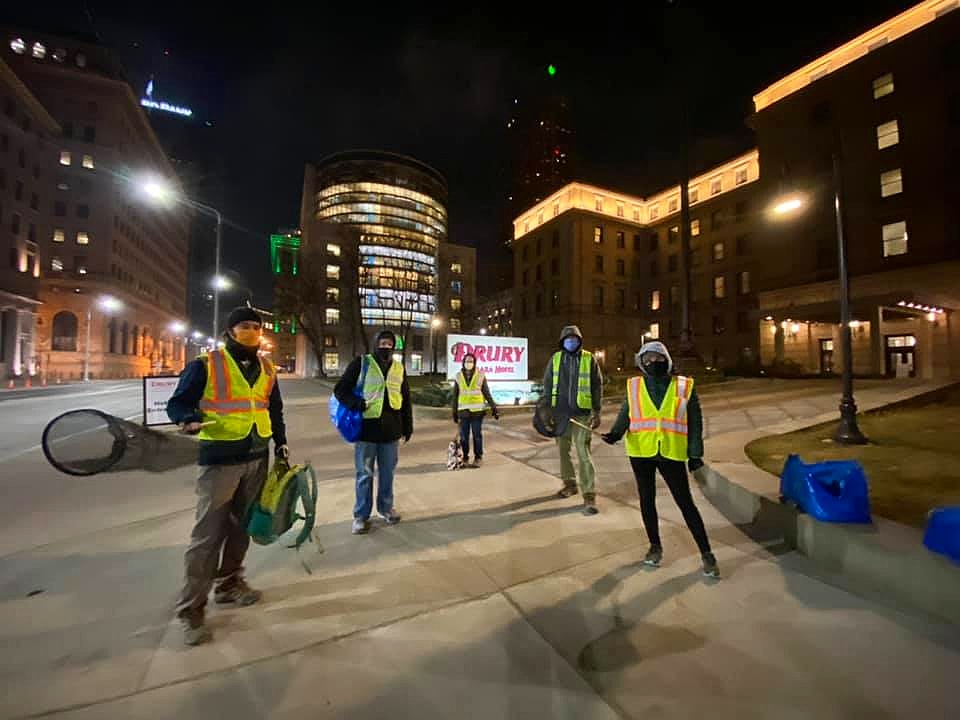 goCMNH's tweet photo. Each year, ~550 MILLION migrating birds die from collisions due to #lightpollution.

#LightsOutCleveland works to create awareness, rehabilitate birds, track deaths &amp; ultimately save our migrators. You CAN HELP! Simply TURN OFF all non-essential lights from dusk until dawn. 💡 https://t.co/D0Y7L0oMfT