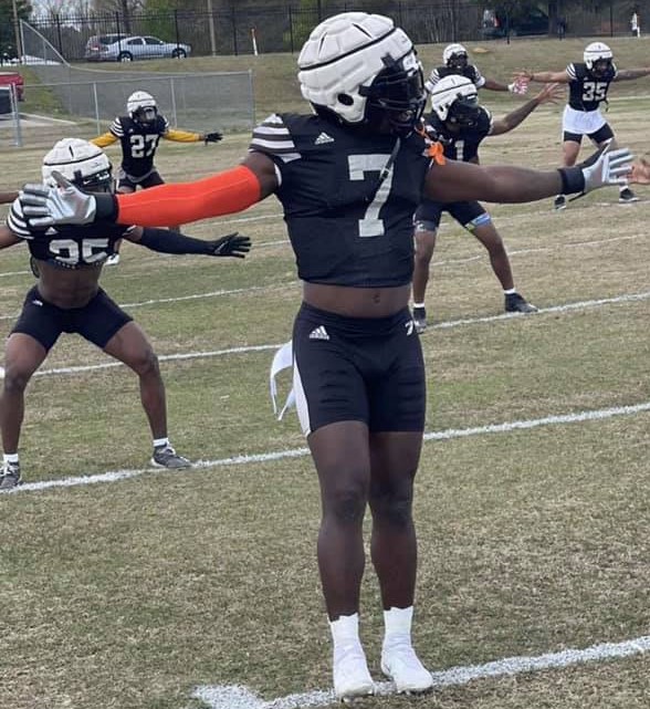 #SpringBall Keyshawn Cobb @keyshawncobb7 @ Northeast Mississippi JuCo <a href="/NEMCCTigers/">Northeast Tigers</a> <a href="/jucoweekly/">JUCOWeekly™️</a> <a href="/MSJUCOREPORT/">MS JUCO FOOTBALL™️</a>