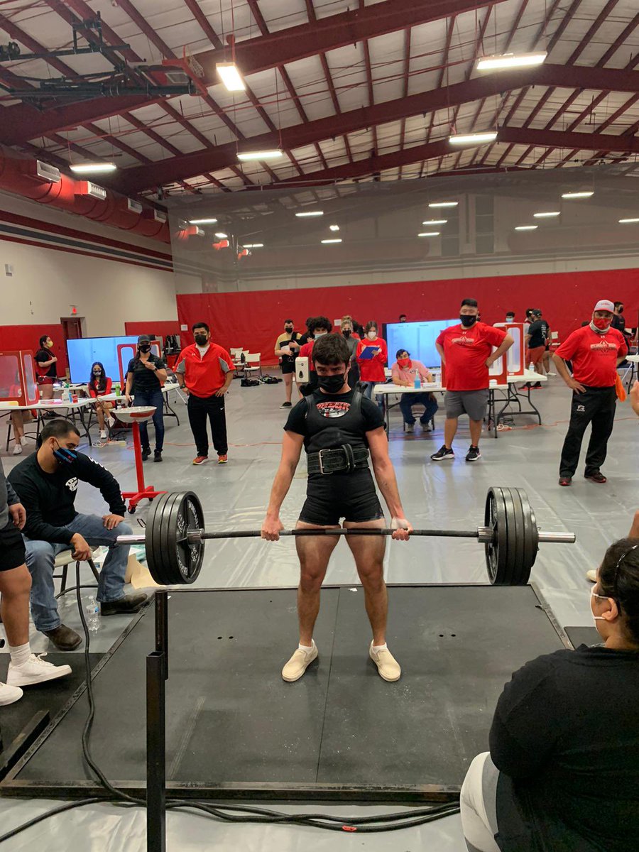 Good luck to Rattler Powerlifter Rolie Saenz at the THSPA State Meet this weekend in Abilene. #WAR