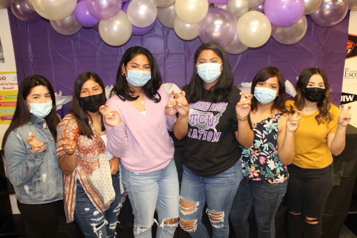 TTHSBulldogs's tweet photo. 💜 Proud to announce our #Classof2021 @TCU #CommunityScholars: Angela Hernandez, Aurora Hernandez, Maritza Santos, Emelin Soto and Stephanie Vazquez. 👏Special congrats to Nayeli Santamaria who, for the first time in school history was named a Chancellor’s Scholar!👏#bulldogmade https://t.co/FkUWQaC5Kv