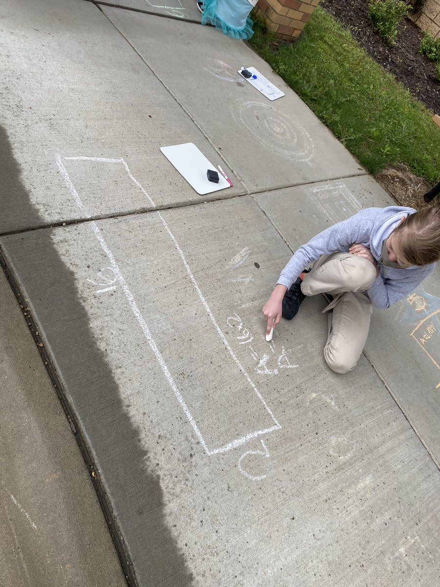 ms_peeples's tweet photo. #takingitoutside today to study area and perimeter! https://t.co/8yDCV6N8Zd