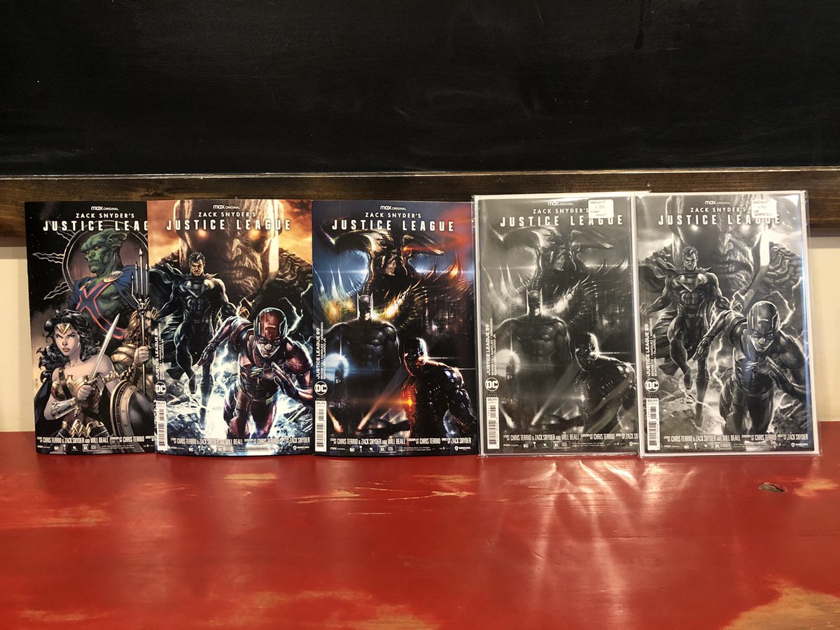 SignMeStickers's tweet photo. @ZackSnyder any possibility of seeing you at the next ECCC in Washington to get your signature on these variants! 
#weneedmoresnyderverse https://t.co/qiX47Zt52t