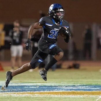 GarretsonRick's tweet photo. Big Game corner Travis Roberts coming in at the #31 slot... QB Blaine Hipa lands at #33... Lockdown corner Alfred Smith solid at #39... #PLAYERSMAKEPLAYS #MAKOA https://t.co/BTLZrd0YkS
