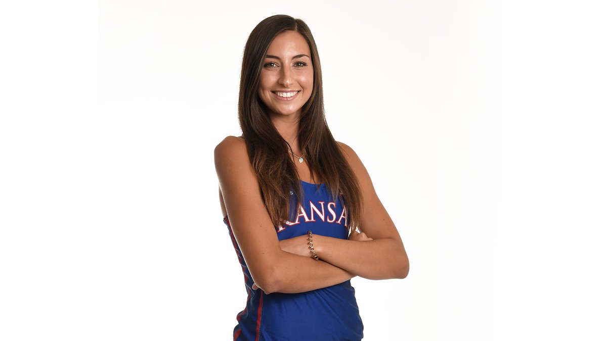 kansastfxc's tweet photo. Avryl Johnson was cruising 👀 #KUtrack

She runs a lifetime best of 4:26.64 in the women's 1,500 meters, placing fourth overall. Her previous best was 4:38.08 set at the 2019 Kansas Relays https://t.co/XK1wINUNIN