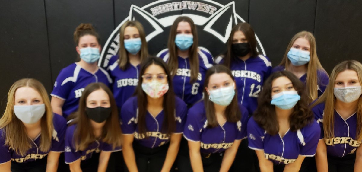 SoftballSkies's tweet photo. PICTURE DAY 2021 TAKE TWO: Here is your Husky Softball Junior Varsity Team. This group has already shown so much improvement. Can't wait to see them on the π₯ diamond next week. Gonna be a great year. #LetsDoThisLadies https://t.co/DRlVoUMWiB