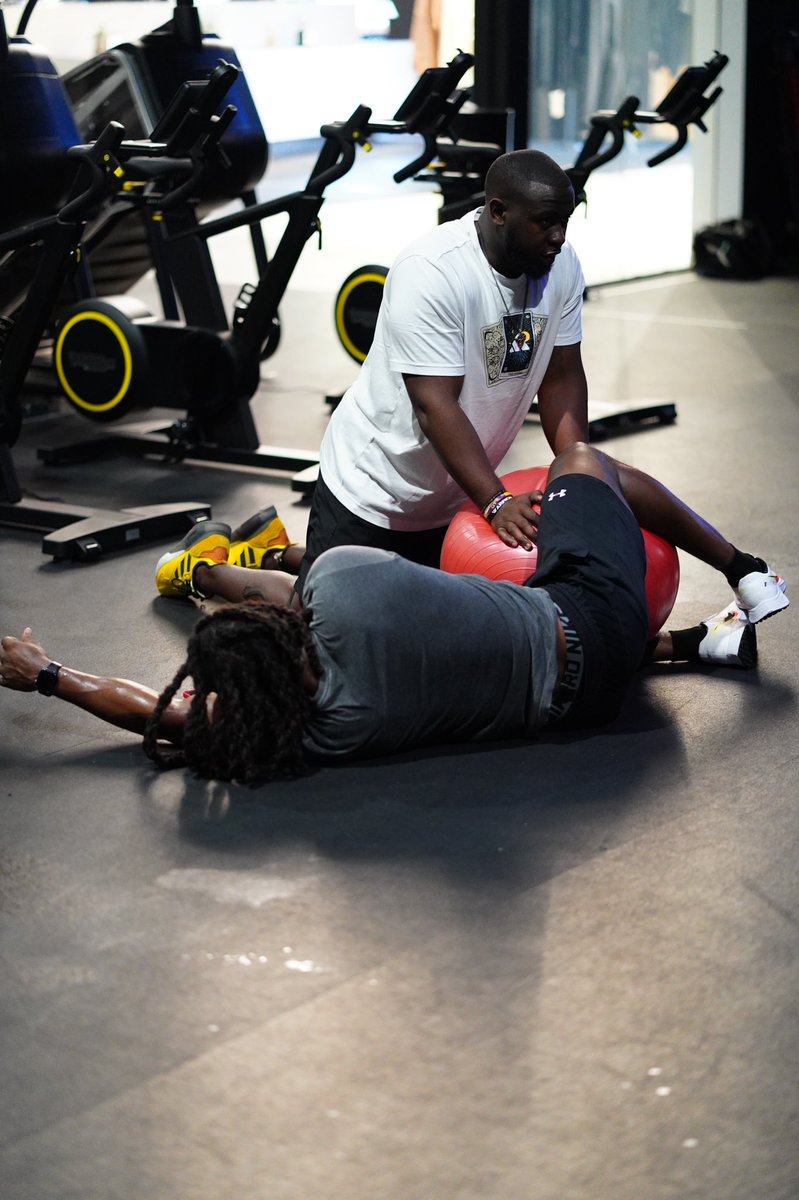 You either at the table or on the menu... 🐺
<a href="/KJ_Osborn/">KJ Osborn</a> , @Noah_Igbo9 , <a href="/DAndreSwift/">D’Andre Swift</a>