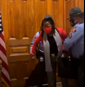 Brambleman's tweet photo. Amazing optics: @GovKemp hosts hasty all-white male signing ceremony for Voter Enragement Bill while black female legislator Park @Cannonfor58 is dragged off in handcuffs for knocking on his office door #SB202

Been there, done that, @NikemaWilliams

Video https://t.co/DvfSF7jyvx https://t.co/bYyty5DkeR