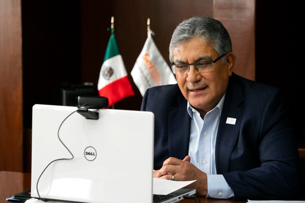 SnteNacional's tweet photo. #TodosSomosUno 🙋‍♀️🙋🙋‍♂️

Buscan #SNTE ✅ @Hacienda_Mexico ✔️ @ISSSTE_mx ✔️ compensar ingresos de pensionados por el cálculo en UMA y no en Salarios Mínimos, tras fallo de @SCJN ✔️ Mtro. Alfonso Cepeda Salas

Leer Nota 👉 https://t.co/eUWvDl3Hso 👈 https://t.co/6A7htSIwqi
