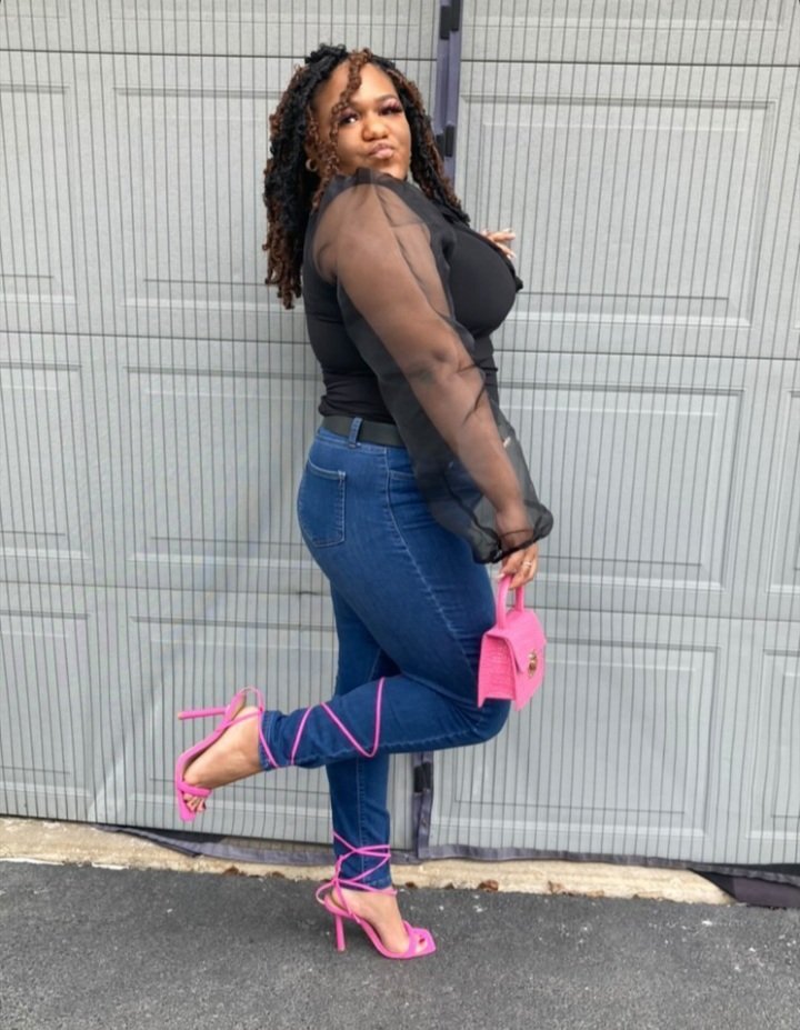 _lonia_love's tweet photo. I launched my business today 😄🎉 im so happy I've been waiting for this day for a while now &amp; it's finally here i can't wait to see where this journey takes me follow my businessvpage @alonia_b #BlackExcellence #GirlBoss #BlackOwnedBusiness #BlackTwitter #blckgirlmagic https://t.co/e9mkIGvLfN