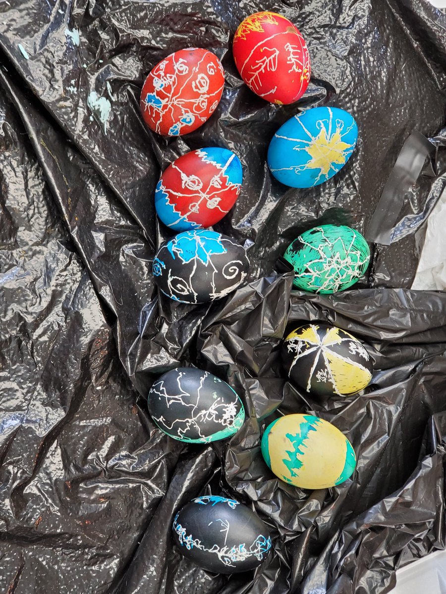 MandiRietmann's tweet photo. Grade 3/4 finished their Pysanky eggs today and started painting Rainbow Mountain! It was a crafty sorta day followed by a nice spring walk! Lots of fun at #bvschool. #csd71 https://t.co/EBOckwtEoN