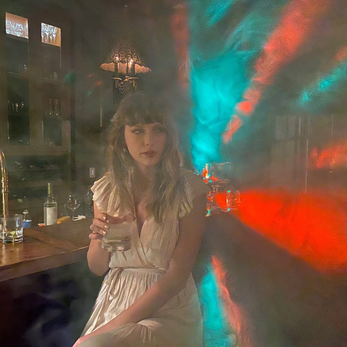 Tswift_PH's tweet image. Less than 2 hours before the official release of #YouAllOverMe by Taylor Swift. #FromTheVault

@taylorswift13 @taylornation13 #FearlessTaylorsVersion