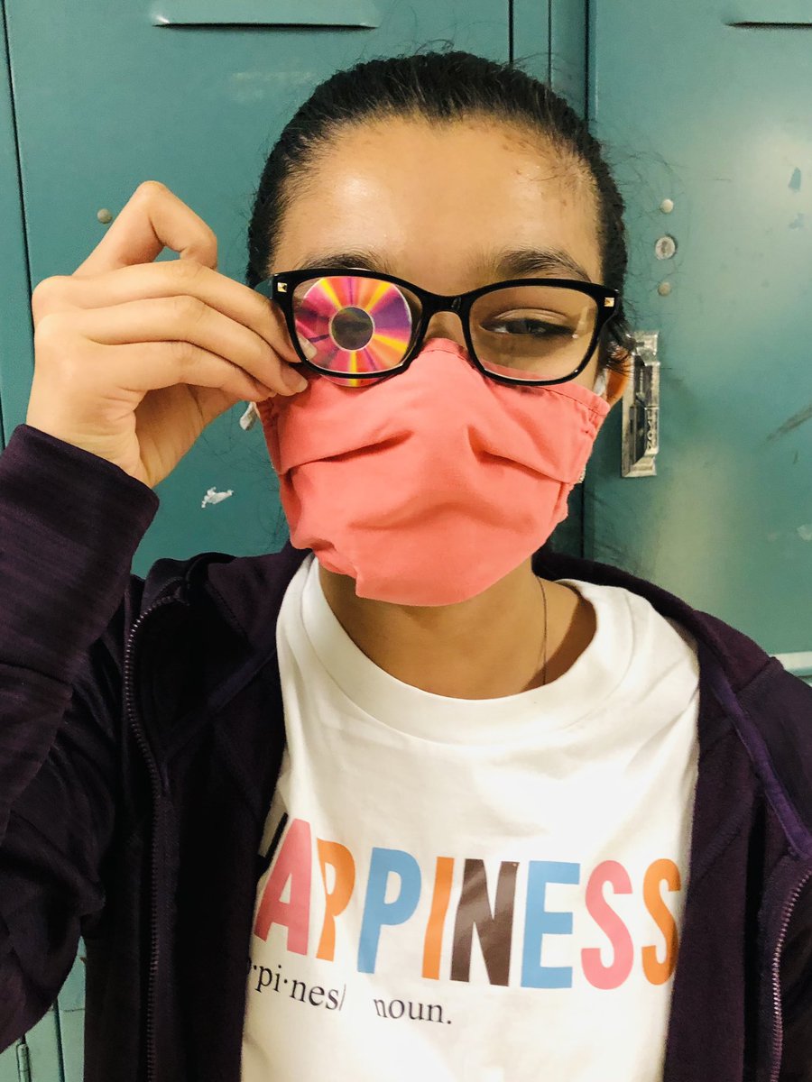 HeathMiddle's tweet photo. We had another amazing day of science at HMS! 7th graders continued exploring light with spectroscopes and diffraction lenses! Thank-you to our Science Bowl Team for helping us purchase enough spectroscopes for each student to use! @MCPSchools https://t.co/CXzM6seQSZ