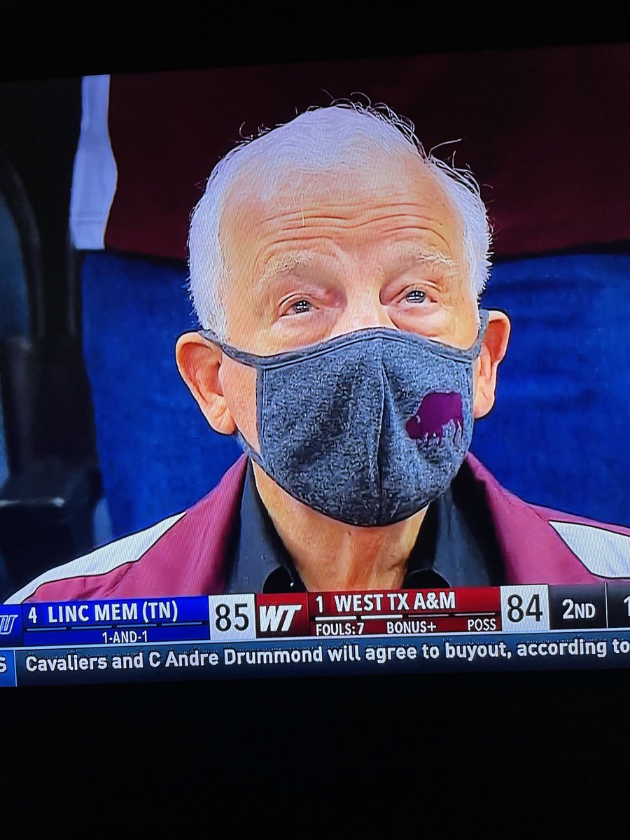 jbtfhs's tweet photo. Down 2, :06 left in the game, our ball under our basket - and my ultra-conservative 87 year old dad leaned over and whispered in my ear, “shoot the 3!” https://t.co/BtxI8M8Adu
