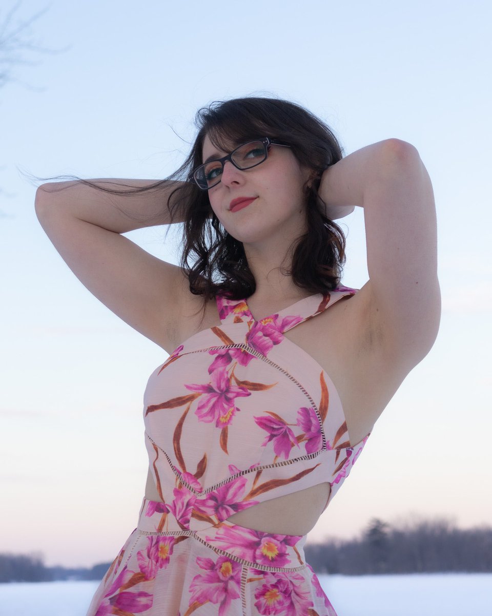 sarameikasai's tweet photo. Do you prefer full body or close up? 🌸💕

Photo by lionthread_photography 📷 https://t.co/pG4EIyRpXq