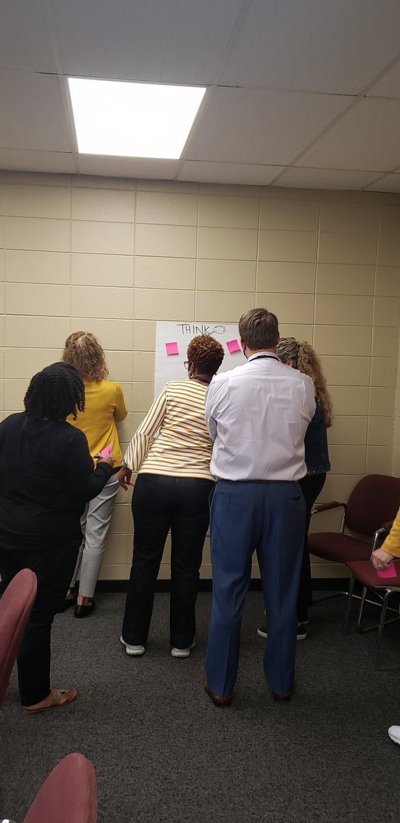 MissBBurr's tweet photo. AP Roundtable today...we discussed the future and how to meet the needs of all stakeholders as we implement Canvas in the Fall @kcsdschools #APLeads #APRoundtable #weareblessedtohavethem https://t.co/pVMgl1wkmQ