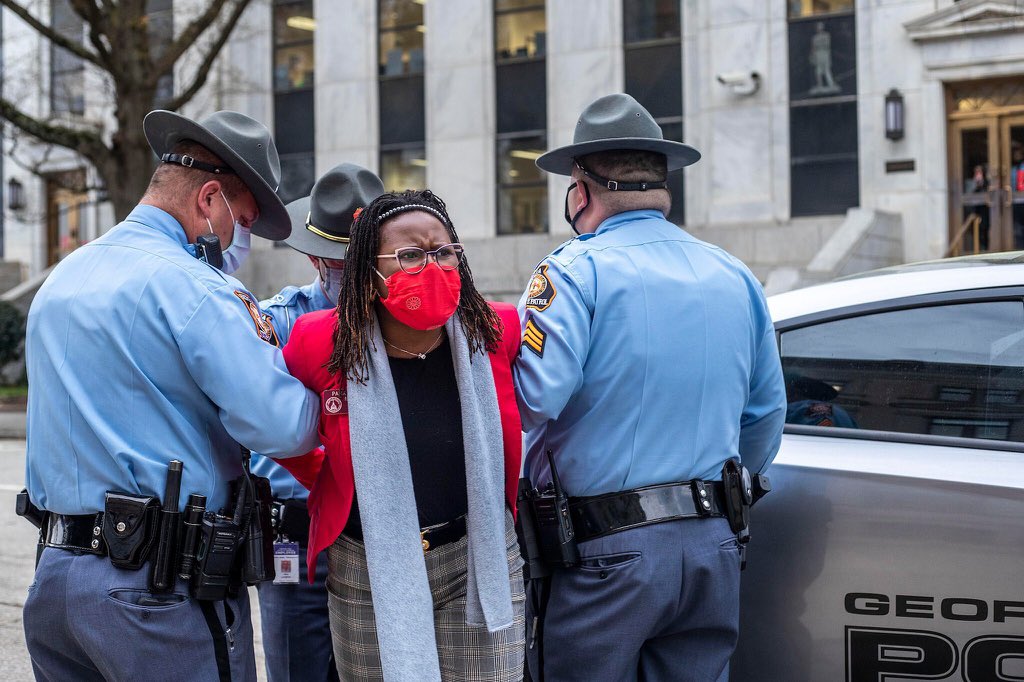 Jon Ossoff (@ossoff) on Twitter photo I stand with Georgia State Rep. Park Cannon (<a href="/Cannonfor58/">Representative Park Cannon</a>), who was arrested and CHARGED WITH A FELONY for ... for what?
For *knocking on Gov. Kemp’s office door* as she tried to observe the cowardly closed-door signing ceremony for the voter suppression law. I stand with Georgia State Rep. Park Cannon (<a href="/Cannonfor58/">Representative Park Cannon</a>), who was arrested and CHARGED WITH A FELONY for ... for what?
For *knocking on Gov. Kemp’s office door* as she tried to observe the cowardly closed-door signing ceremony for the voter suppression law.