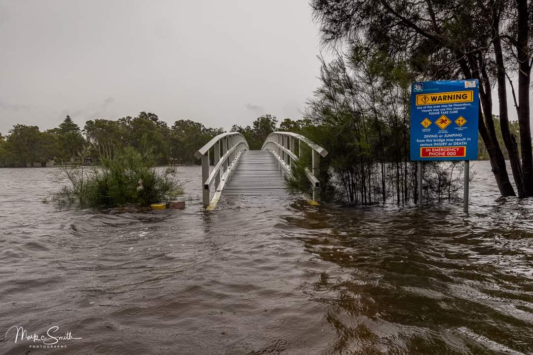 Yes there is a bridge here somewhere. Have a great day Tweeterz. 😊
