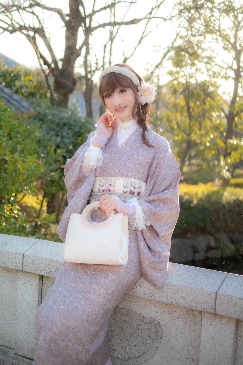 risaris17855081's tweet photo. おはようございます😊💕
���トロモダンの着物撮影💓
ちょっとはお淑やかに見えるかな?💖
メークと撮影はwithのけいこさん💗
#女装男子 #女装モデル #女装さんと繋がりたい #makeover_with https://t.co/hfYRmS6kmk