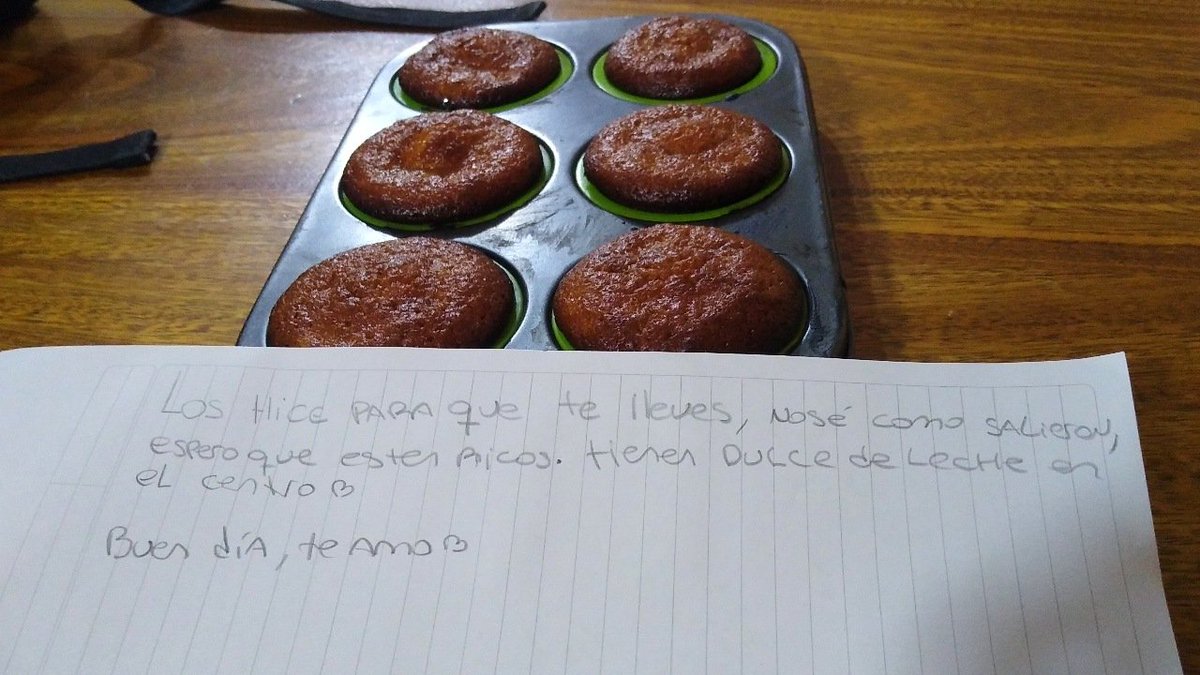 Mas de uno tiene cosas que no se merece..yo por ejemplo , cada vez que me levanto a la mañana para ir a trabajar mi novia me deja esto ..