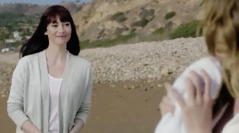 GreysAnatomyHD's tweet photo. OMG LEXIE IS BACK #greysanatomy https://t.co/rzz7Iqnc5R