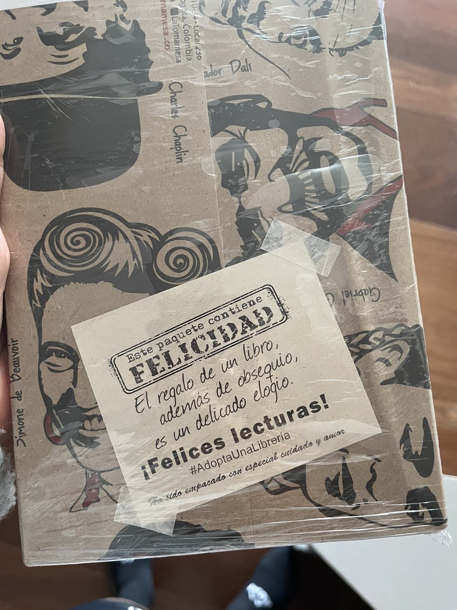 JuliMelamed's tweet photo. Llegó un libro muy esperado de @pili_quintana. Gracias @LaTornamesa https://t.co/dtZjmvZKmF