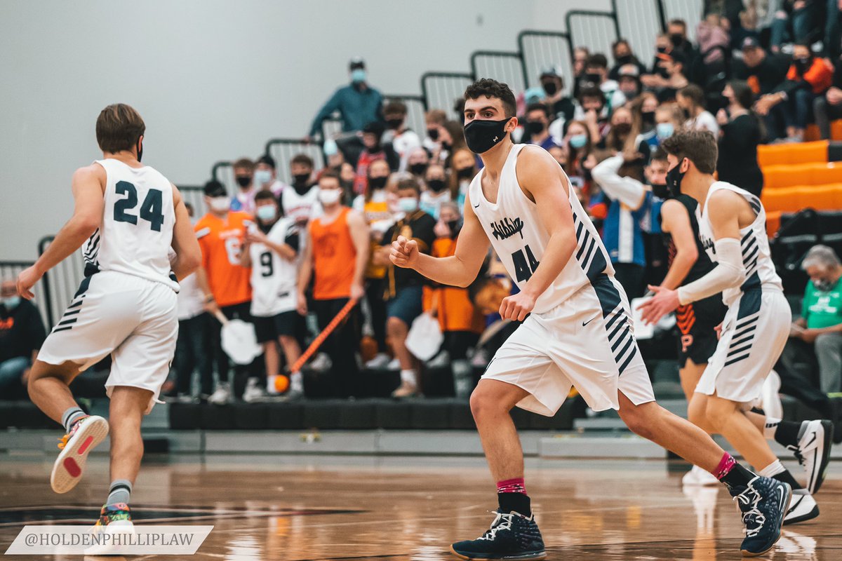 holdenlawphoto's tweet photo. SECTION CHAMPIONS!!! #2 takes down #1 !!! @BluejacketBBall takes down @PrincetonBoysBB in the @MSHSL Section 7AAA Final!! https://t.co/qhN37Pp1J1