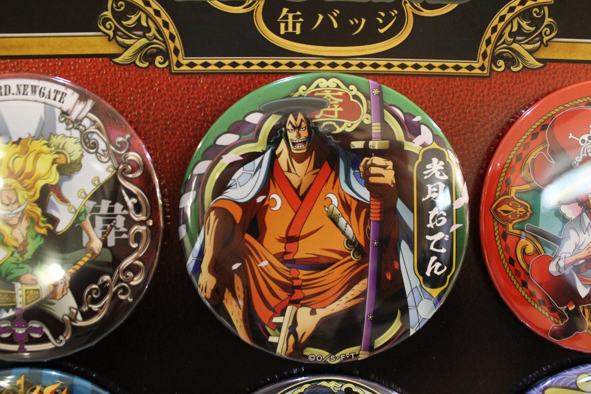 One Piece麦わらストア渋谷本店 新商品 麦わらストア限定 輩 缶バッジ Legend 全10種 1個440円 税込 好評発売中 麦わらストア Onepiece