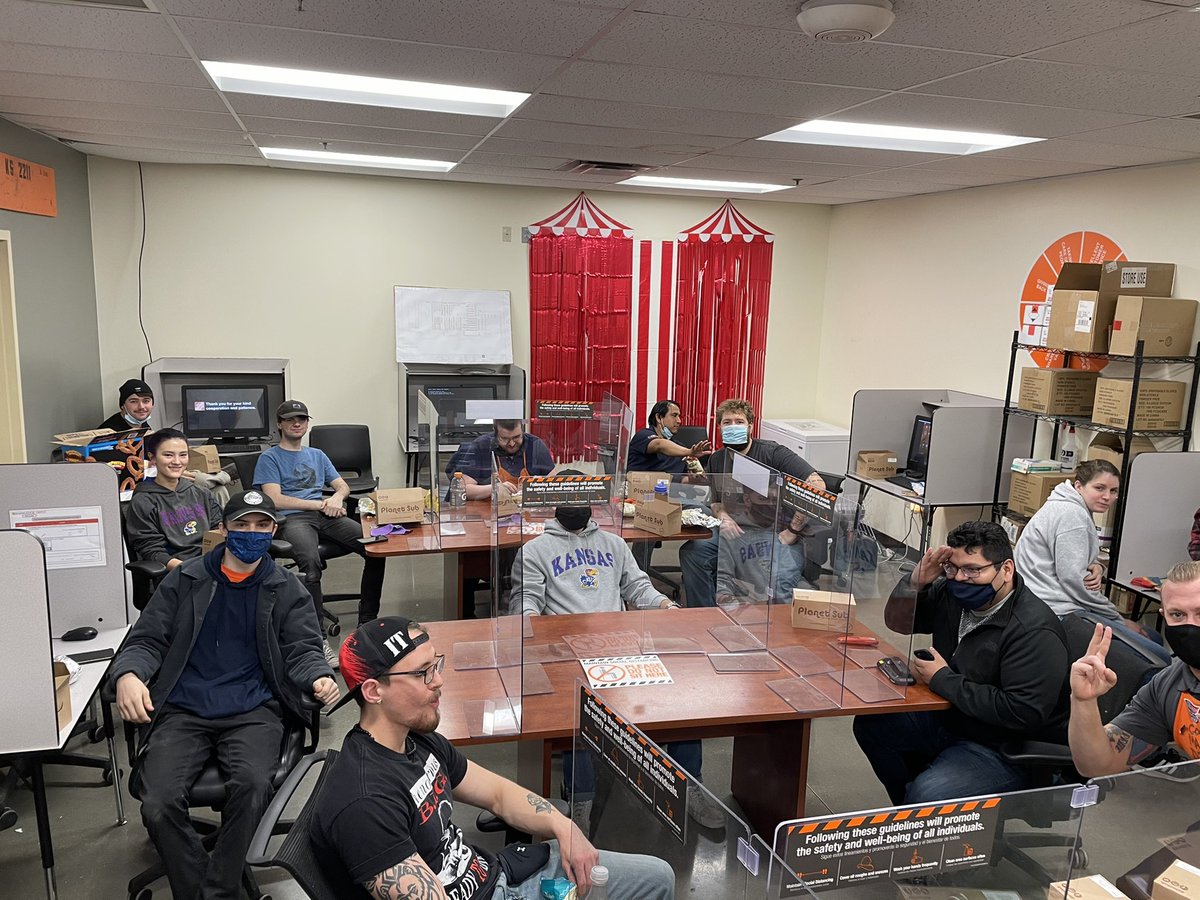 Safety celebration for qtr 4 of 2020.  Thank you to al my freight team for all they do and staying safe at the same time #2211proud @THDRyanS @JohnnyTBush @DanielMooreTHD @HDMarthaMendoza @mjgolf74 @JeremyHallTHD